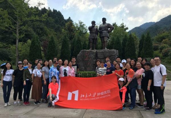 潍坊青州：农技人员来指导 早春蔬菜育苗忙